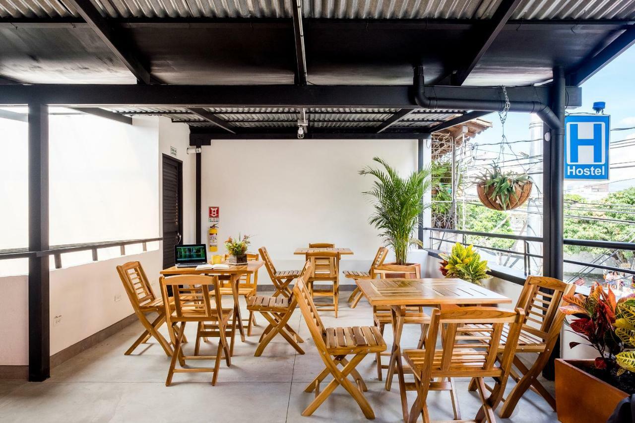 Medellin Backpacker Hostel Ngoại thất bức ảnh